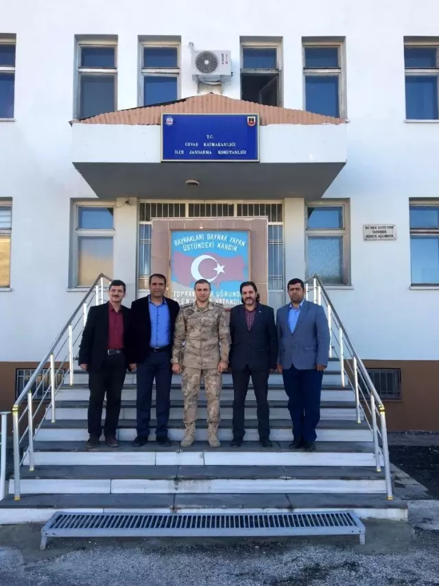 Van TS derneği yönetiminden Gevaş Kaymakamı Genç'e ziyaret Van TS derneği yönetiminden Gevaş Kaymakamı Genç'e ziyaret