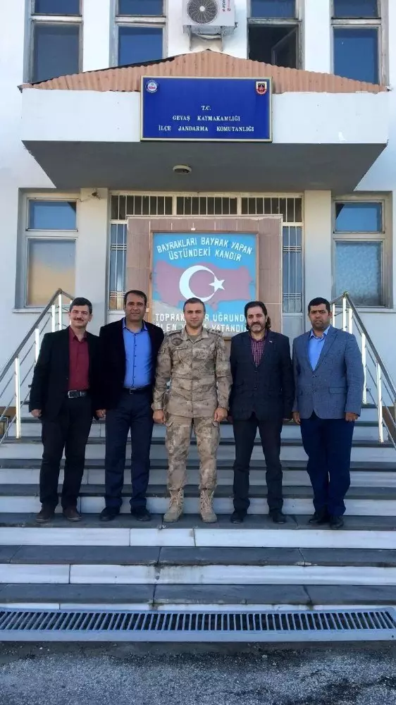 Van TS derneği yönetiminden Gevaş Kaymakamı Genç'e ziyaret Van TS derneği yönetiminden Gevaş Kaymakamı Genç'e ziyaret