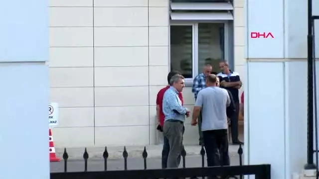 Antalya'da 4 kişilik aile ölü bulundu; siyanür bulgusuna rastlandı Antalya'da 4 kişilik aile ölü bulundu; siyanür bulgusuna rastlandı