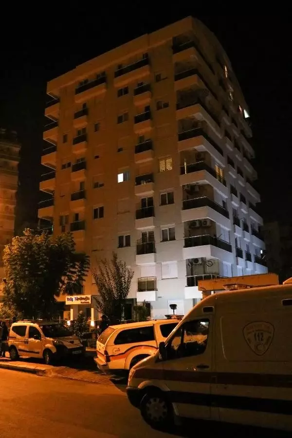 Antalya'da 4 kişilik aile ölü bulundu; siyanür şüphesi var Antalya'da 4 kişilik aile ölü bulundu; siyanür şüphesi var