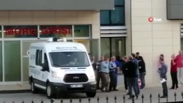 Antalya'da bir evde ölü bulunan dört kişilik ailenin cenazeleri morgdan alındı Antalya'da bir evde ölü bulunan dört kişilik ailenin cenazeleri morgdan alındı