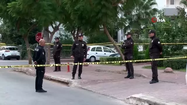 Antalya'da dört kişilik aile evde ölü bulundu... Ailenin ölümünde siyanür iddiası Antalya'da dört kişilik aile evde ölü bulundu... Ailenin ölümünde siyanür iddiası