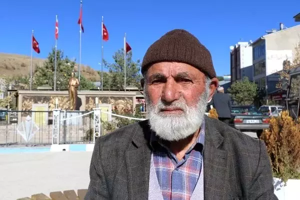 Atatürk'ün vefatını öğrendiği ve Anıtkabir inşaatında çalıştığı günleri unutmuyor Atatürk'ün vefatını öğrendiği ve Anıtkabir inşaatında çalıştığı günleri unutmuyor