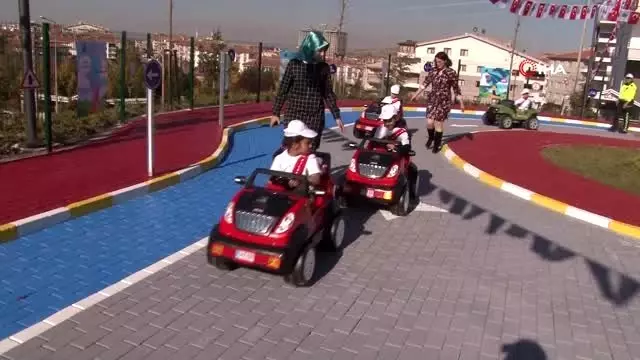 Bakan Soylu, Çocuk Trafik Eğitim Merkezi'ni açtı Bakan Soylu, Çocuk Trafik Eğitim Merkezi'ni açtı