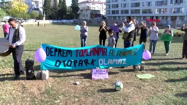 Bakırköy'de davullu zurnalı 'saha' protestosu Bakırköy'de davullu zurnalı 'saha' protestosu
