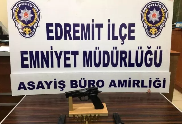 Balıkesir'de polis 13 aranan şahsı yakaladı