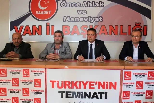 Başkan İlhan, 'Kent Meydanı' projesini sordu Başkan İlhan, 'Kent Meydanı' projesini sordu