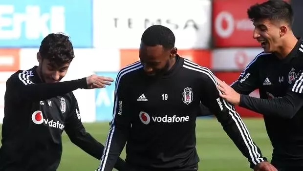 Beşiktaş, Denizlispor'u konuk edecek! N'Koudou iyileşti... Beşiktaş, Denizlispor'u konuk edecek! N'Koudou iyileşti...