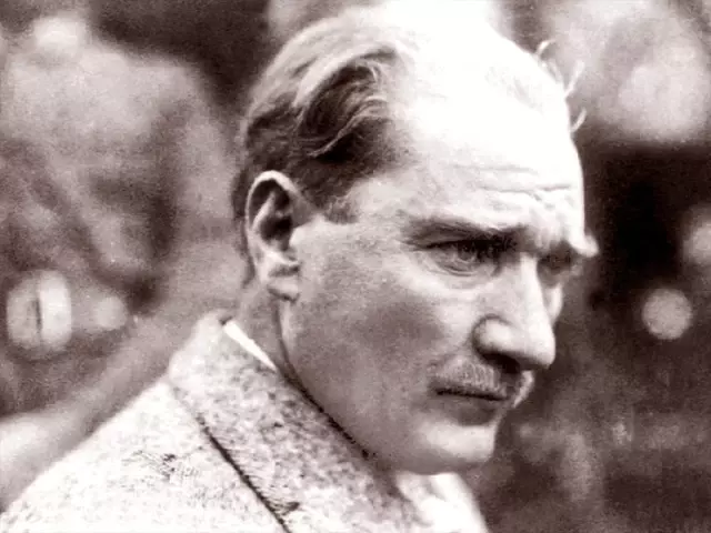 Büyük Önder Atatürk 81 yıldır özlemle anılıyor Büyük Önder Atatürk 81 yıldır özlemle anılıyor
