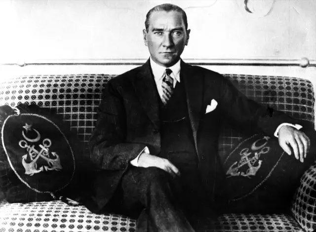 Büyük Önder Atatürk 81 yıldır özlemle anılıyor Büyük Önder Atatürk 81 yıldır özlemle anılıyor