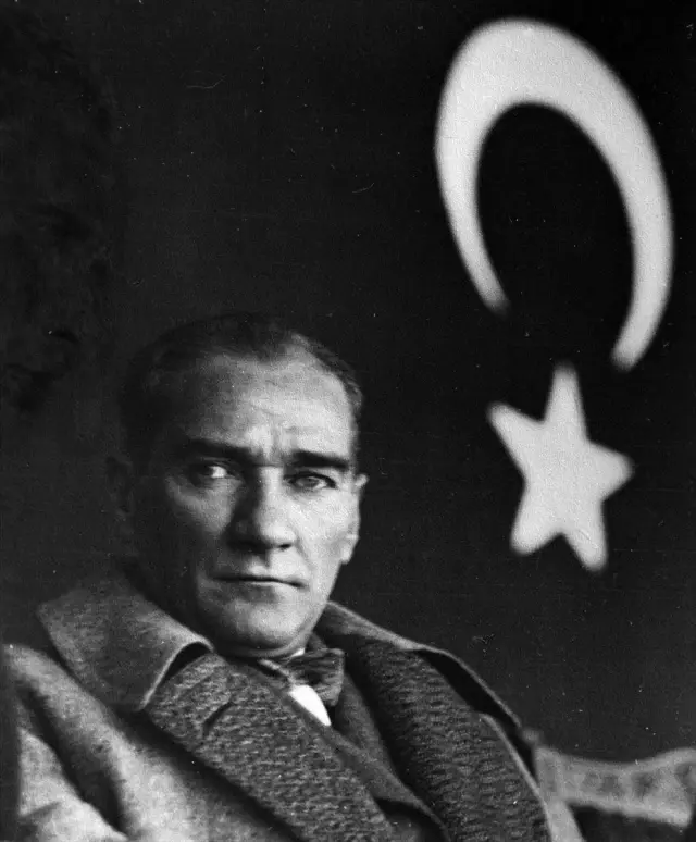 Büyük Önder Atatürk 81 yıldır özlemle anılıyor Büyük Önder Atatürk 81 yıldır özlemle anılıyor