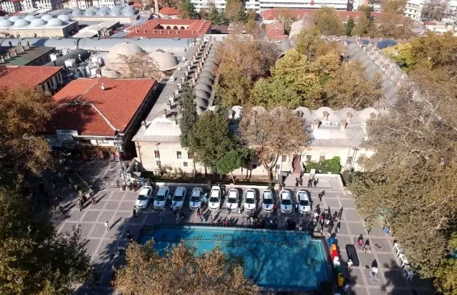Çarşıda alışveriş yaptılar, sıfır otomobil kazandılar Çarşıda alışveriş yaptılar, sıfır otomobil kazandılar