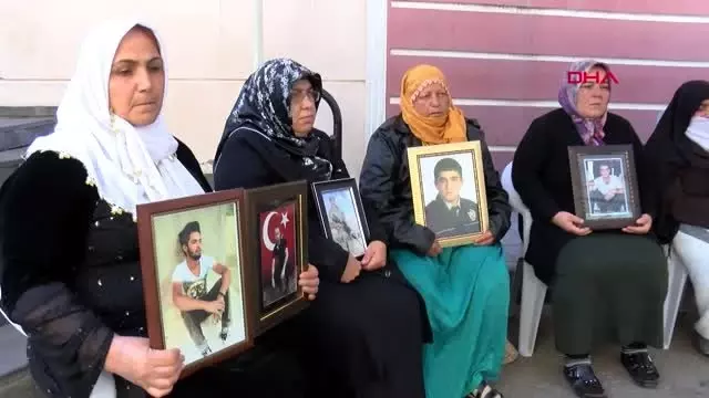 Diyarbakır hdp önündeki eylemde 68'inci gün Diyarbakır hdp önündeki eylemde 68'inci gün