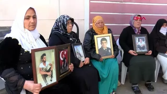 Diyarbakır hdp önündeki eylemde 68'inci gün Diyarbakır hdp önündeki eylemde 68'inci gün