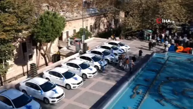 Düğün için aldığı takım elbise ile otomobil sahibi oldu Düğün için aldığı takım elbise ile otomobil sahibi oldu