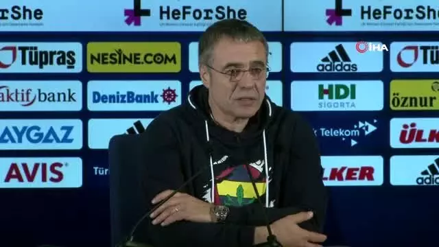 Ersun Yanal: 'Oynanan oyundan memnun değilim' Ersun Yanal: 'Oynanan oyundan memnun değilim'