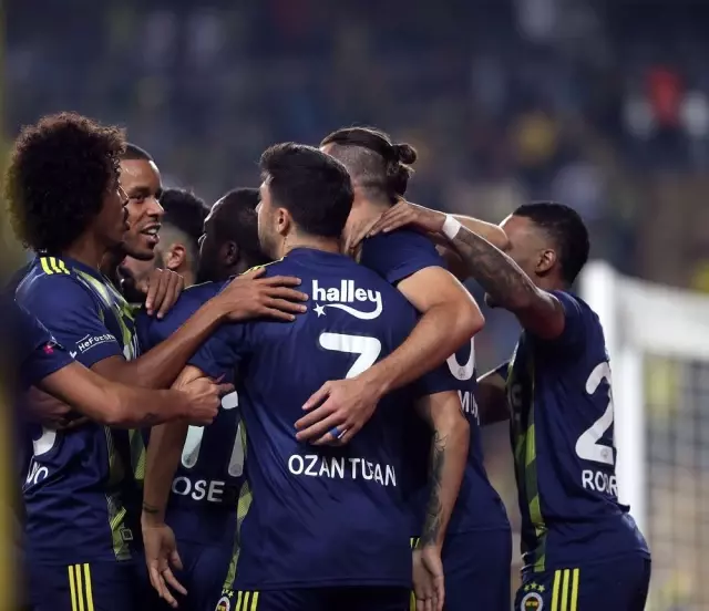 Fenerbahçe hem ilkleri yaşadı, hem de verilerde yükselişe geçti Fenerbahçe hem ilkleri yaşadı, hem de verilerde yükselişe geçti