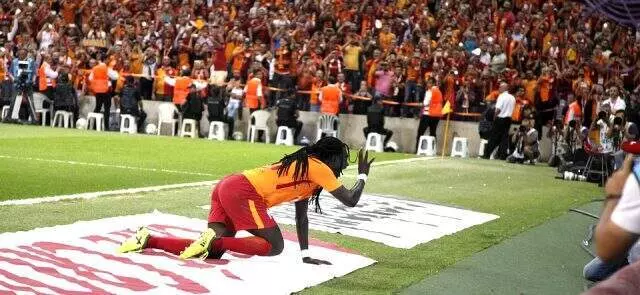 Galatasaray marşları ve en güzel Galatasaray marşları sözleri
