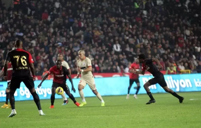 Galatasaray moral buldu Galatasaray moral buldu