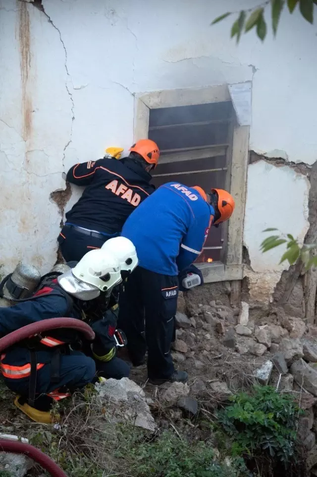Gümüşhane'de AFAD tatbikatı Gümüşhane'de AFAD tatbikatı