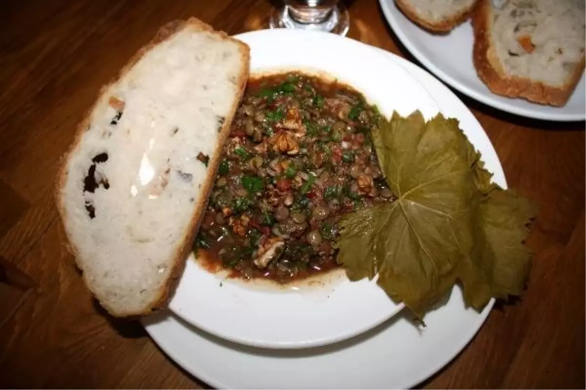 Günlerde yapılan 'bat' restoranlara taşındı