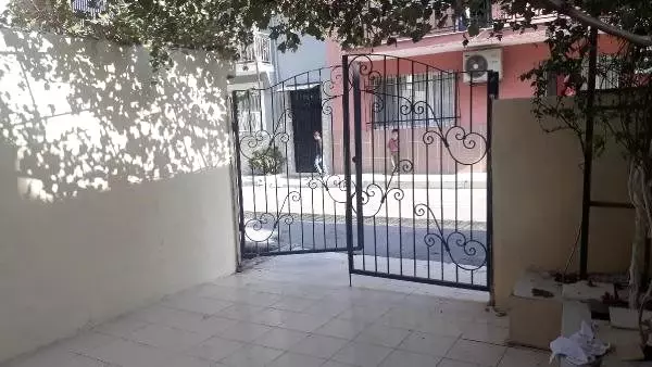 Hasta çocuğunu görmek isteyen eşini öldürdü Hasta çocuğunu görmek isteyen eşini öldürdü