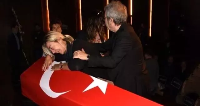 Hayatını kaybeden Tarık Ünlüoğlu'nun eşinden yürek burkan paylaşım Hayatını kaybeden Tarık Ünlüoğlu'nun eşinden yürek burkan paylaşım