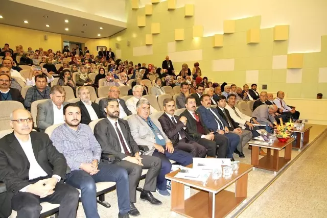 HRÜ'de tefsir akademisyenleri koordinasyon toplantısı gerçekleştirildi HRÜ'de tefsir akademisyenleri koordinasyon toplantısı gerçekleştirildi