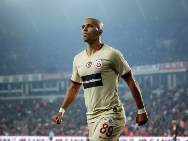 İlk yarıyı Galatasaray 2-0 önde kapattı İlk yarıyı Galatasaray 2-0 önde kapattı