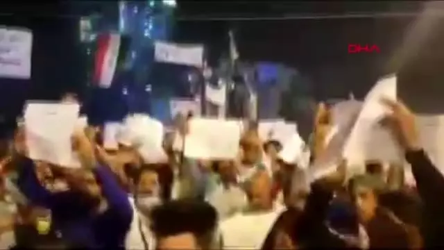 Irak'ta protestocular yönetim sisteminin değişmesini istiyor Irak'ta protestocular yönetim sisteminin değişmesini istiyor