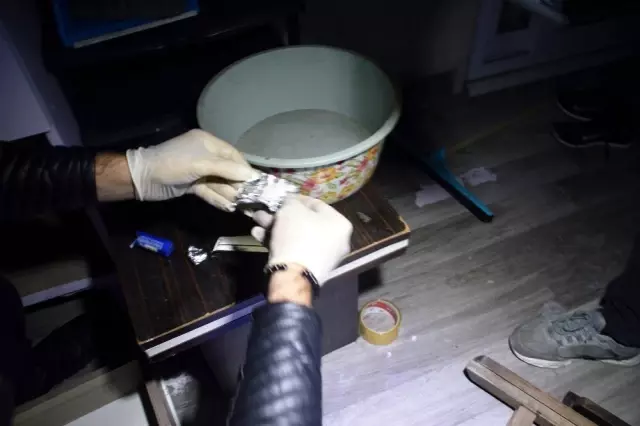 İstanbul'da özel harekat destekli narkotik operasyonu İstanbul'da özel harekat destekli narkotik operasyonu