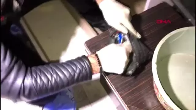İstanbul'da uyuşturucu operasyonu: çok sayıda gözaltı var İstanbul'da uyuşturucu operasyonu: çok sayıda gözaltı var