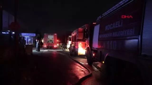 Kocaeli'de geri dönüşüm tesisinde yangın Kocaeli'de geri dönüşüm tesisinde yangın
