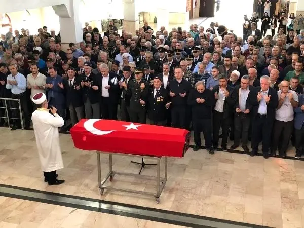 Kore gazisi, son yolculuğuna uğurlandı Kore gazisi, son yolculuğuna uğurlandı