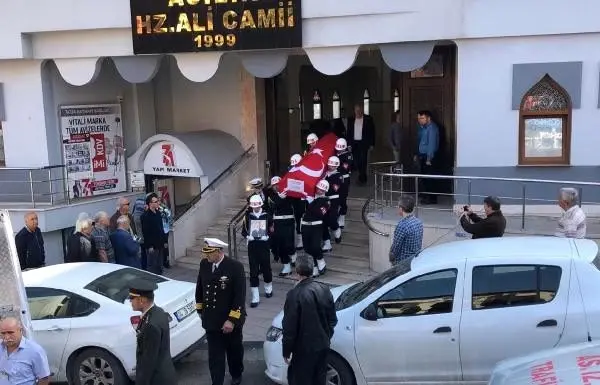 Kore gazisi, son yolculuğuna uğurlandı Kore gazisi, son yolculuğuna uğurlandı