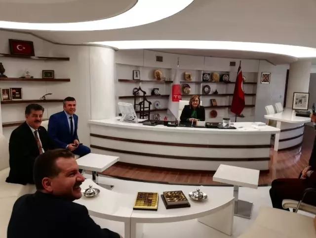 Mesut Bedel Eğitim ve Yerel Yönetimler Çalıştayına katıldı Mesut Bedel Eğitim ve Yerel Yönetimler Çalıştayına katıldı
