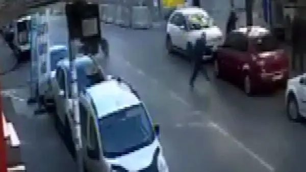 Motosiklet hırsızlarını ikinci kez durdurdu, silahlı saldırıya uğradı Motosiklet hırsızlarını ikinci kez durdurdu, silahlı saldırıya uğradı