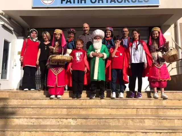 Nasrettin hoca Nazilli'de kandil kutladı Nasrettin hoca Nazilli'de kandil kutladı