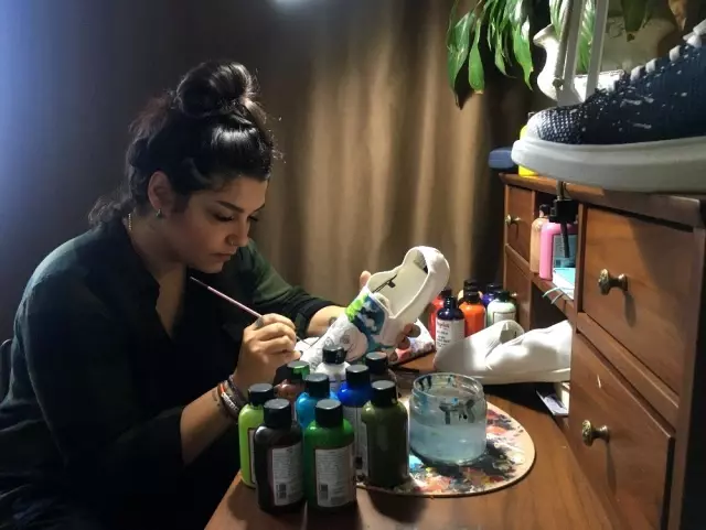 Özel sektörden vazgeçip renklere adım attırmaya başladı Özel sektörden vazgeçip renklere adım attırmaya başladı