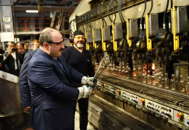 Sanayi ve Teknoloji Bakanı Varank, fabrikalarda inceleme yaptı Sanayi ve Teknoloji Bakanı Varank, fabrikalarda inceleme yaptı