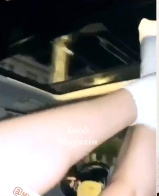 Şeyma Subaşı'nın arabada bacaklarını arka koltuktan ön koltuğa uzattığı görüntüler olay oldu