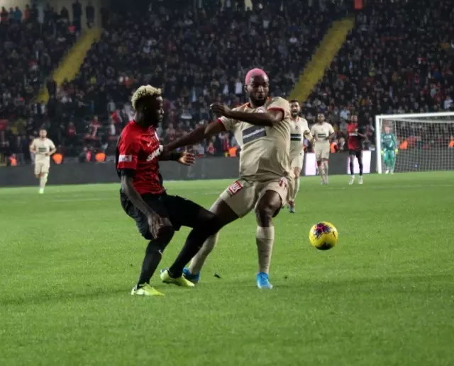 Süper Lig: Gaziantep FK: 0 - Galatasaray: 2 (Maç Sonucu) Süper Lig: Gaziantep FK: 0 - Galatasaray: 2 (Maç Sonucu)