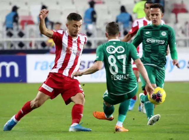 Süper Lig: Sivasspor: 0 - Konyaspor: 0 (İlk yarı) Süper Lig: Sivasspor: 0 - Konyaspor: 0 (İlk yarı)