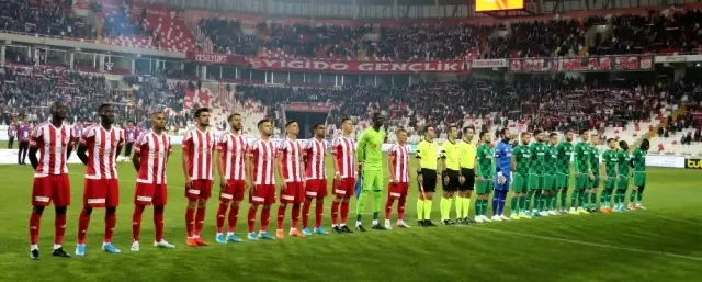 Süper Lig: Sivasspor: 0 - Konyaspor: 0 (İlk yarı) Süper Lig: Sivasspor: 0 - Konyaspor: 0 (İlk yarı)
