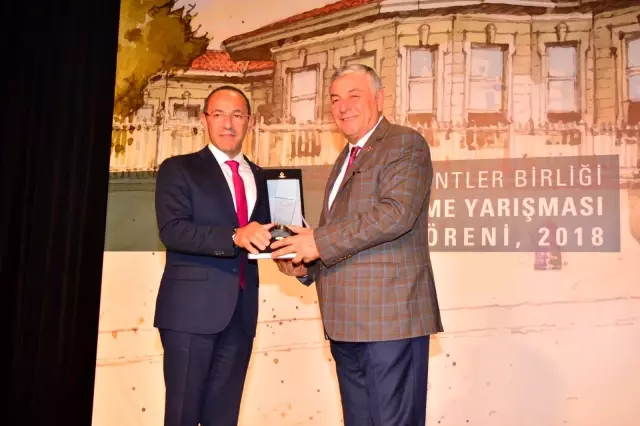 Tarihi Kentler Birliği'nden Urla'ya ödül Tarihi Kentler Birliği'nden Urla'ya ödül