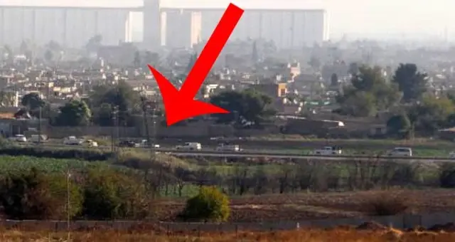 Terör örgütü YPG/PKK mensuplarına ait konvoy, Türkiye'den görüntülendi