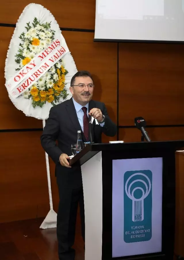 Türkçe'nin geleceği Atatürk Üniversitesinde konuşuldu Türkçe'nin geleceği Atatürk Üniversitesinde konuşuldu