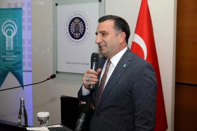 Türkçe'nin geleceği Atatürk Üniversitesinde konuşuldu Türkçe'nin geleceği Atatürk Üniversitesinde konuşuldu