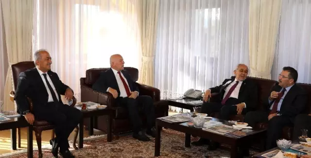 Türkçe'nin geleceği Atatürk Üniversitesinde konuşuldu Türkçe'nin geleceği Atatürk Üniversitesinde konuşuldu