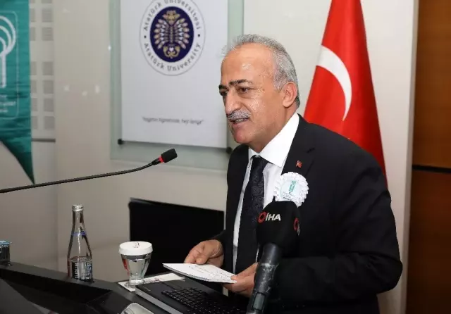Türkçe'nin geleceği Atatürk Üniversitesinde konuşuldu Türkçe'nin geleceği Atatürk Üniversitesinde konuşuldu